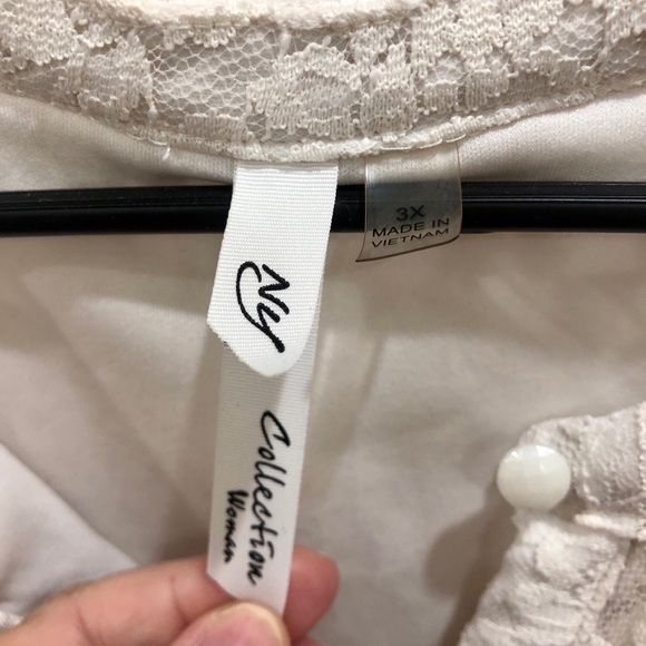 Elegant Cream Lace Sleeveless Top - Picture 2 of 5